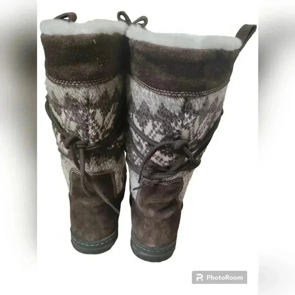 Clark's boots - Picture 3 of 4